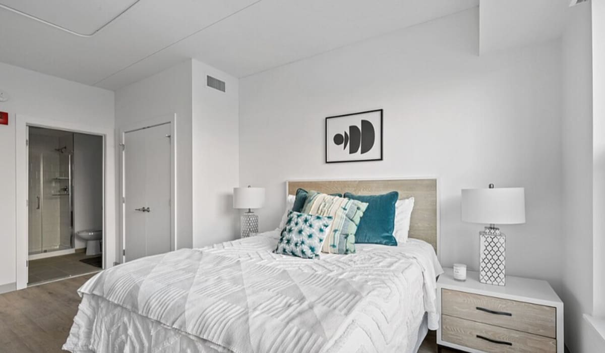 Bedroom with modern furnishings at Mily on Green in Philadelphia, Pennsylvania