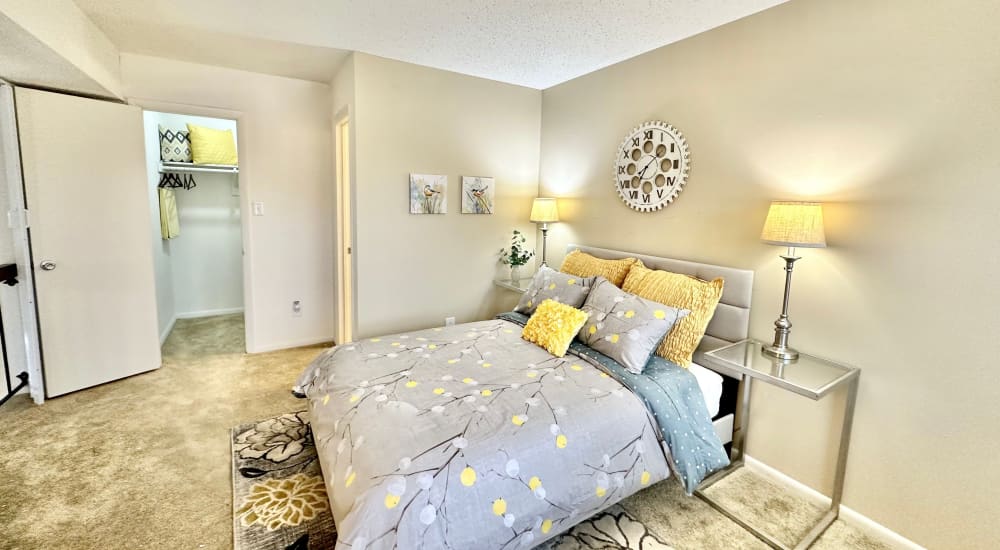 bright and open living bedroom at Shoreline in Virginia Beach, Virginia