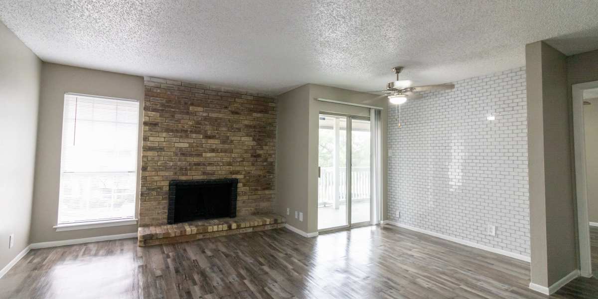 Living room at Oak Ridge Apartments in San Antonio, Texas