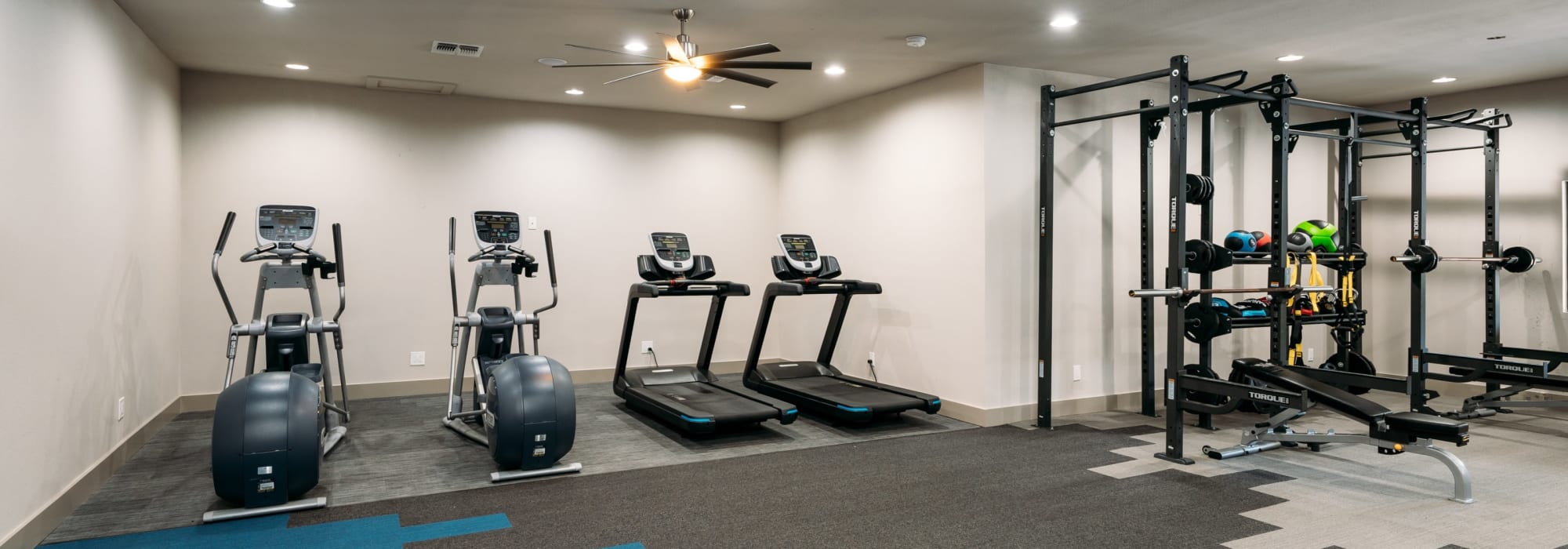 Fitness center at Park Vista Apartments in San Antonio, Texas