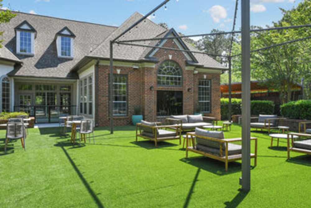 Community outdoor seating at Solano at Chapel Hill in Chapel Hill, North Carolina