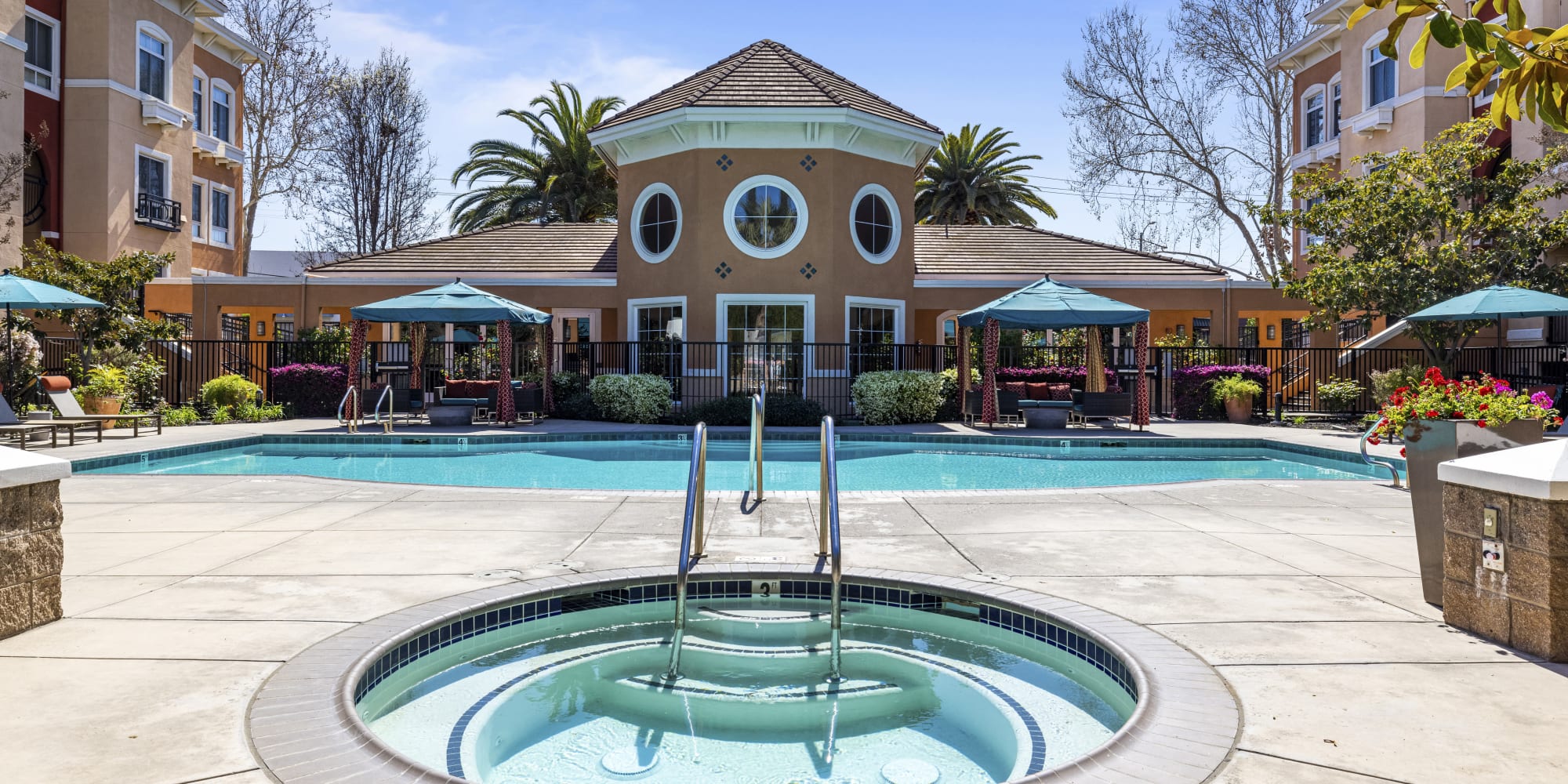 Hot tun near pool at at Villa Del Sol in Sunnyvale, CA