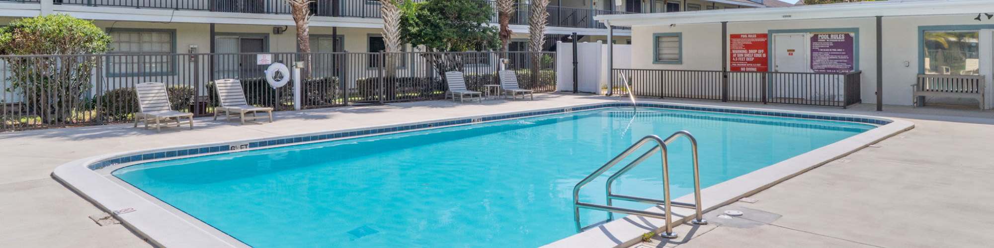 Neighborhood | Breeze Apartments in Gulf Breeze, Florida