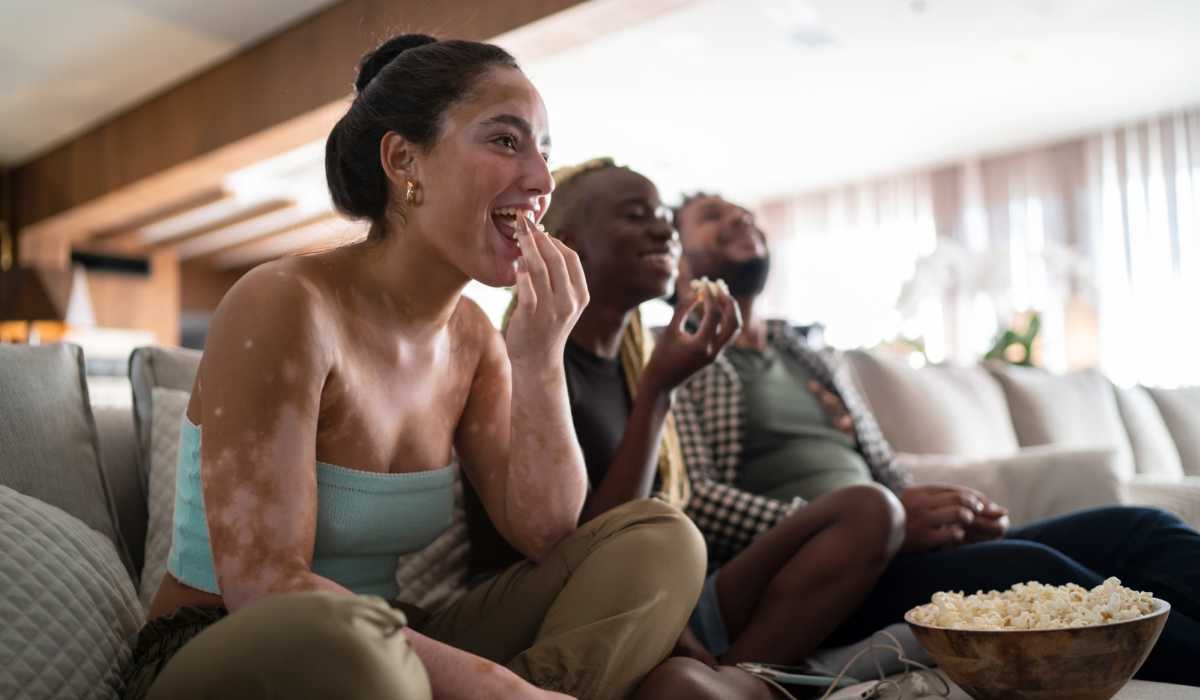 Residents enjoying in living room at Aurora at Green Valley in Fairfield, California