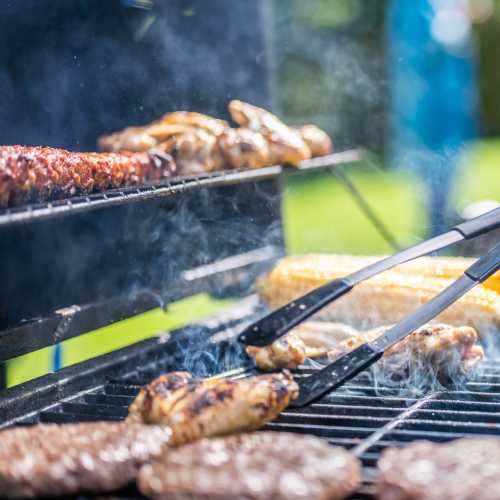 Bbq area at Valley View Gardens in Dunlap, Tennessee