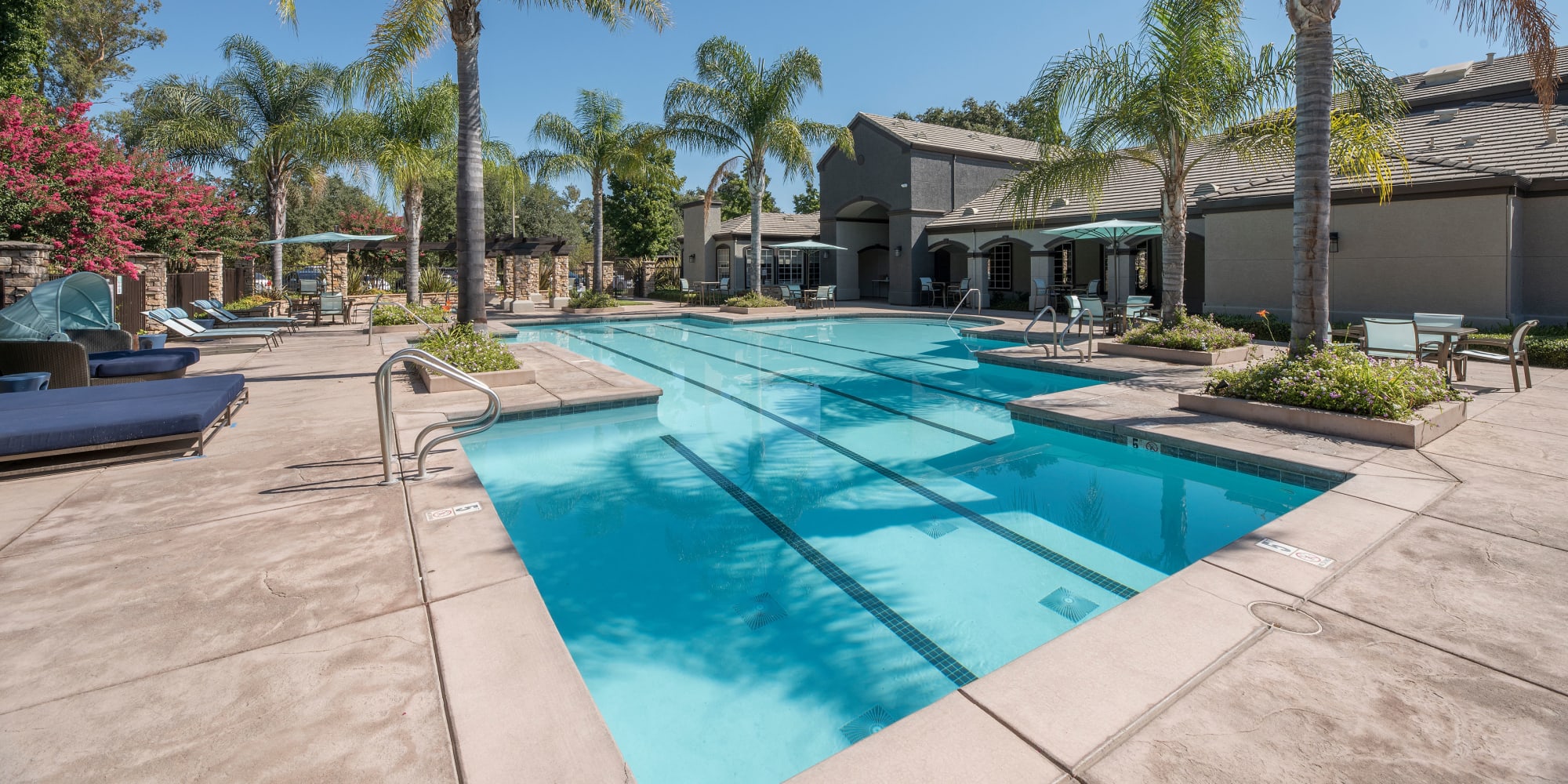 Apartments at River Oaks Apartment Homes in Vacaville, California