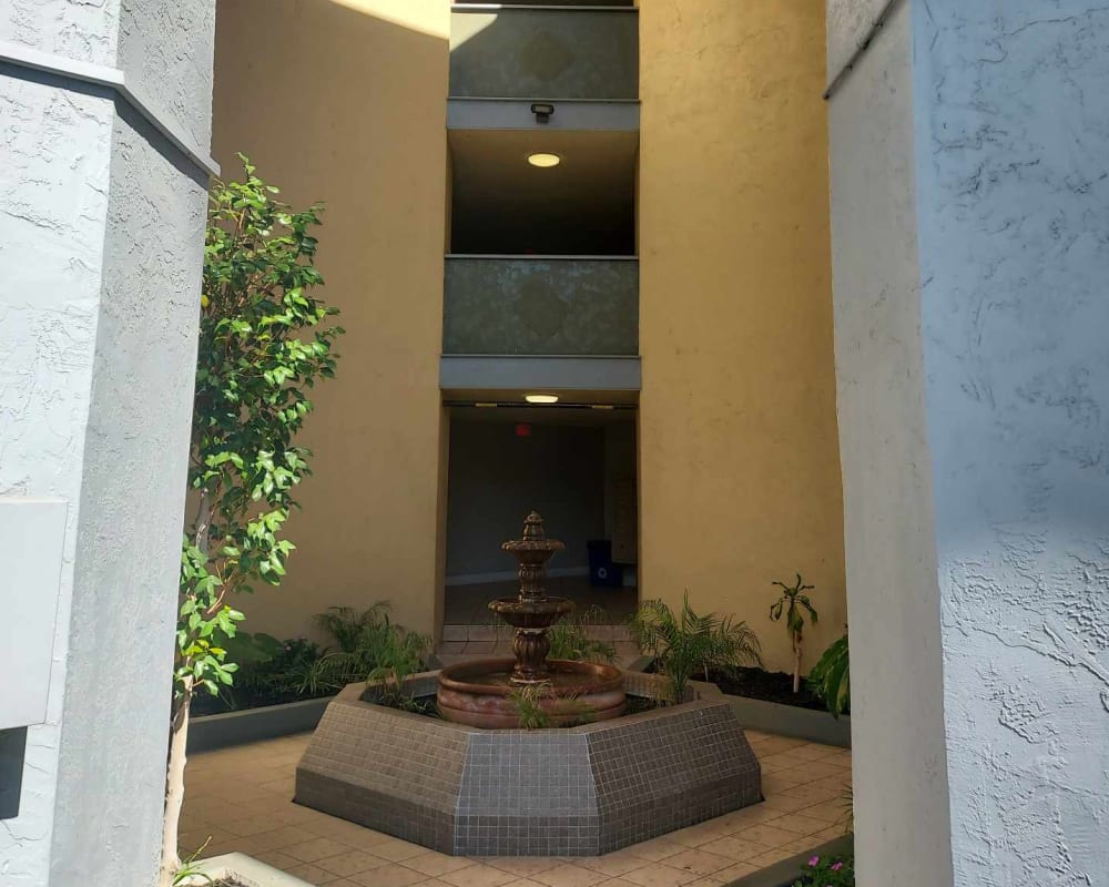 Courtyard fountain at Lakeshore Apartments in Concord, California