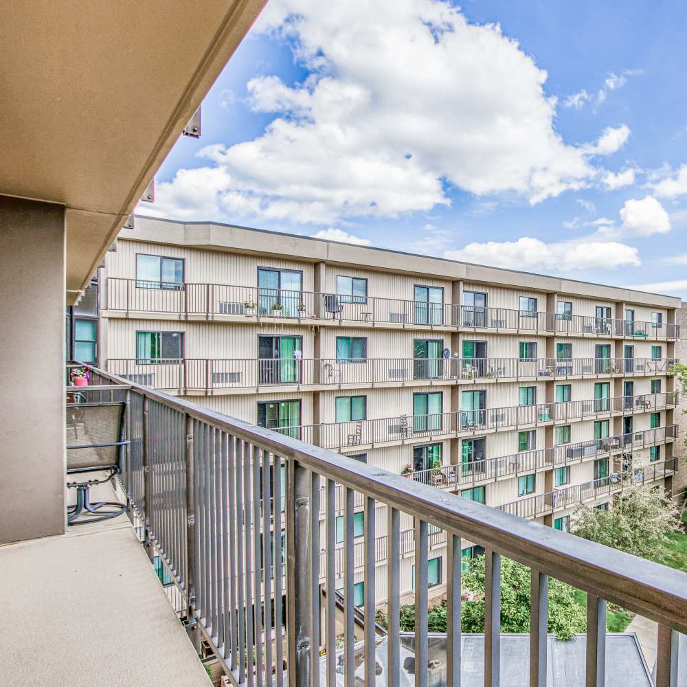 Balcony at Lakeland Place in Waterford, Michigan