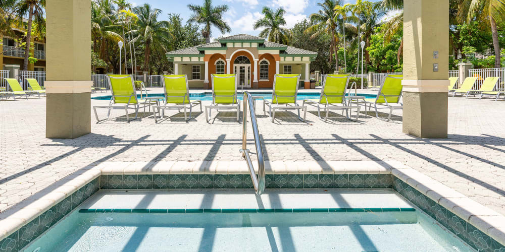 Pool and spa at Quantum Lake Villas Apartments in Boynton Beach, Florida