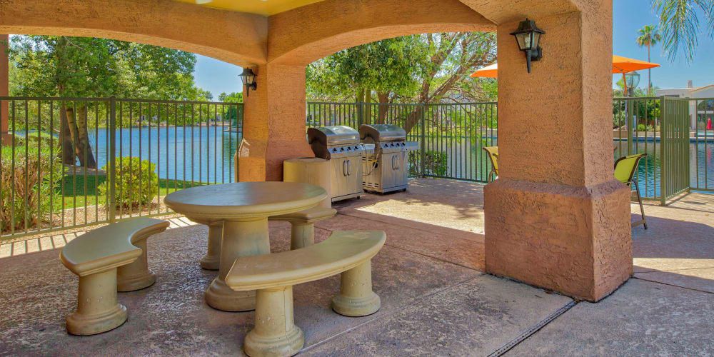 Barbeque and picnic area at Serena Shores Apartments in Gilbert, Arizona