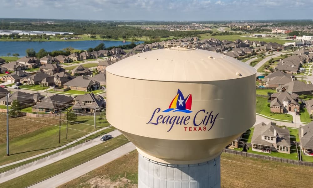View of the neighborhood on a beautiful day at Maplewood Crossing in League City, Texas