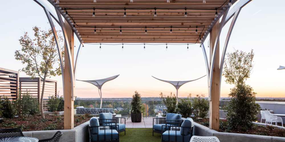 Pool terrace and courtyard at Park Central in Raleigh, North Carolina