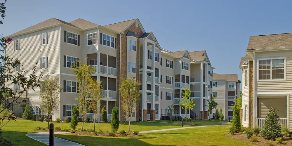 Exterior of Lullwater at Saluda Pointe in Lexington, South Carolina