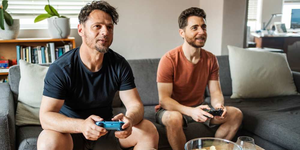 Residents in their living room at The View at Blue Ridge Commons in Roanoke, Virginia