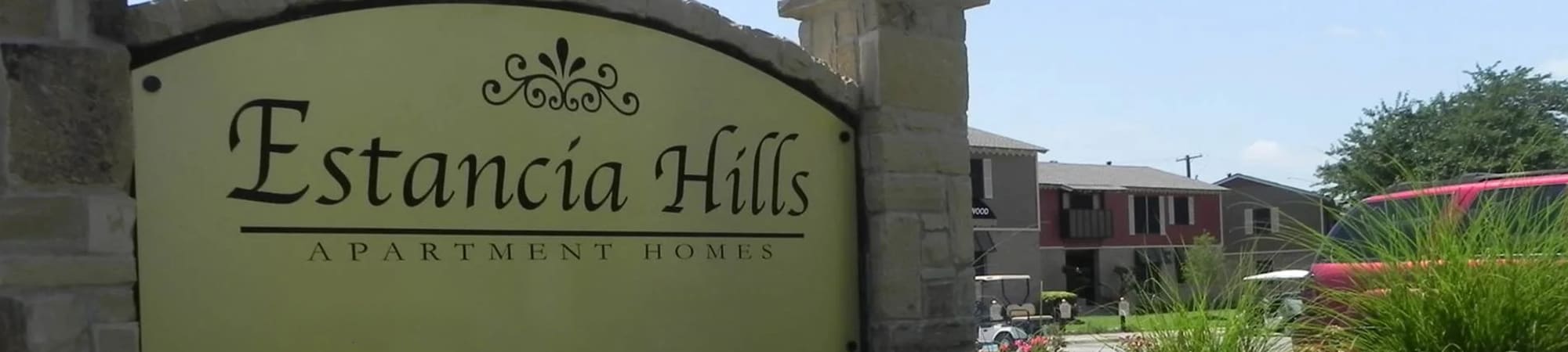 Virtual tour of Estancia Hills in Dallas, Texas