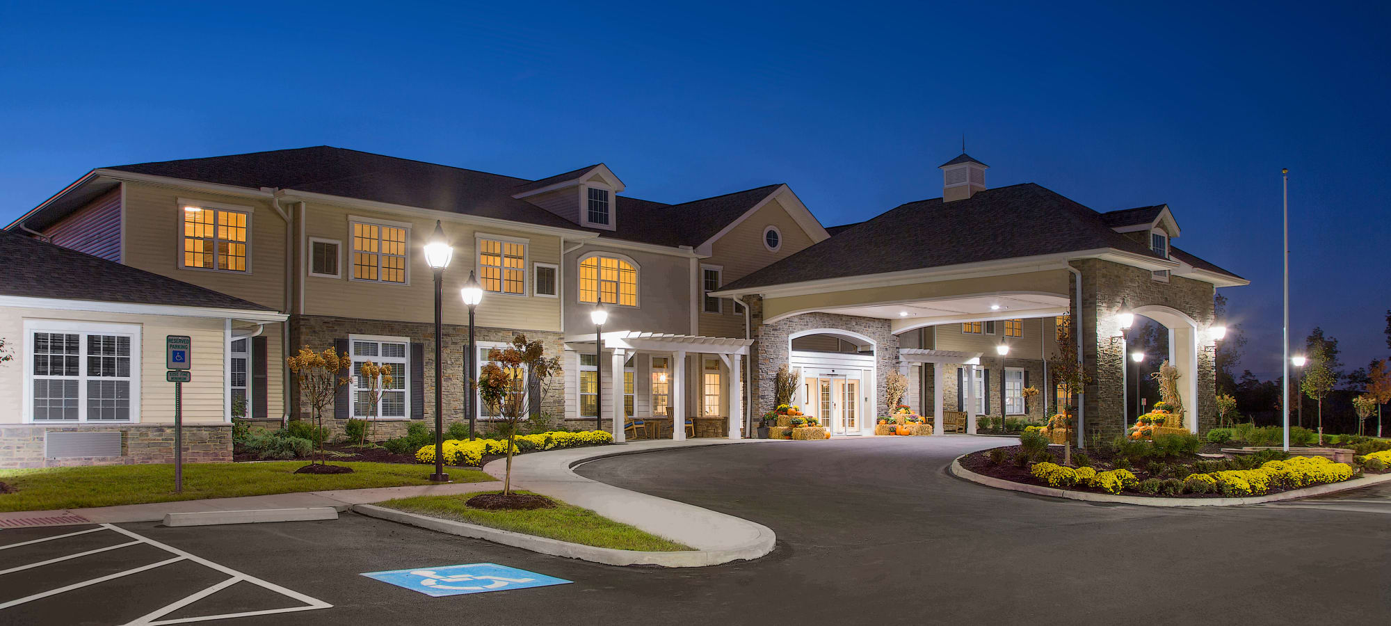 Senior living at Maumee Pointe in Maumee, Ohio.