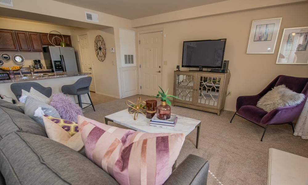 An apartment living room at Tuscany Hills in Tulsa, Oklahoma