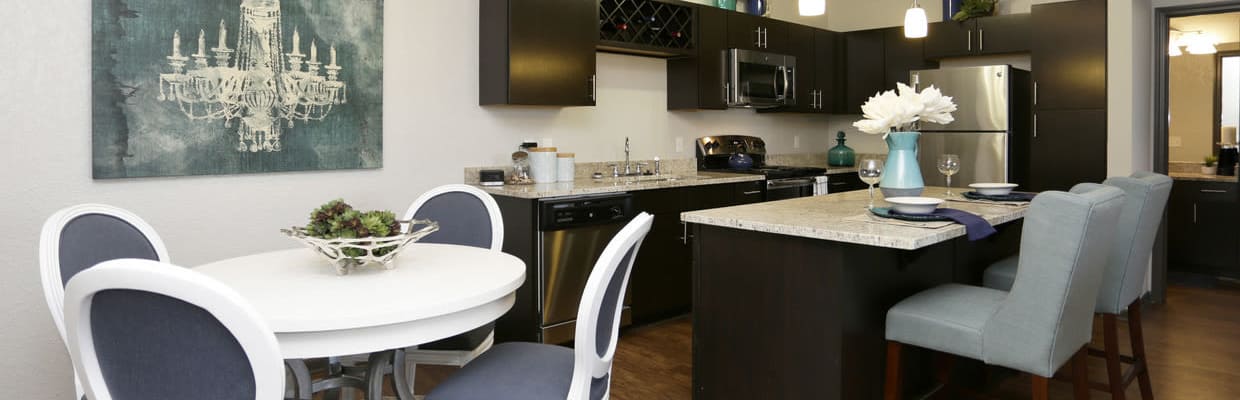 Apartments in West Dundee, IL