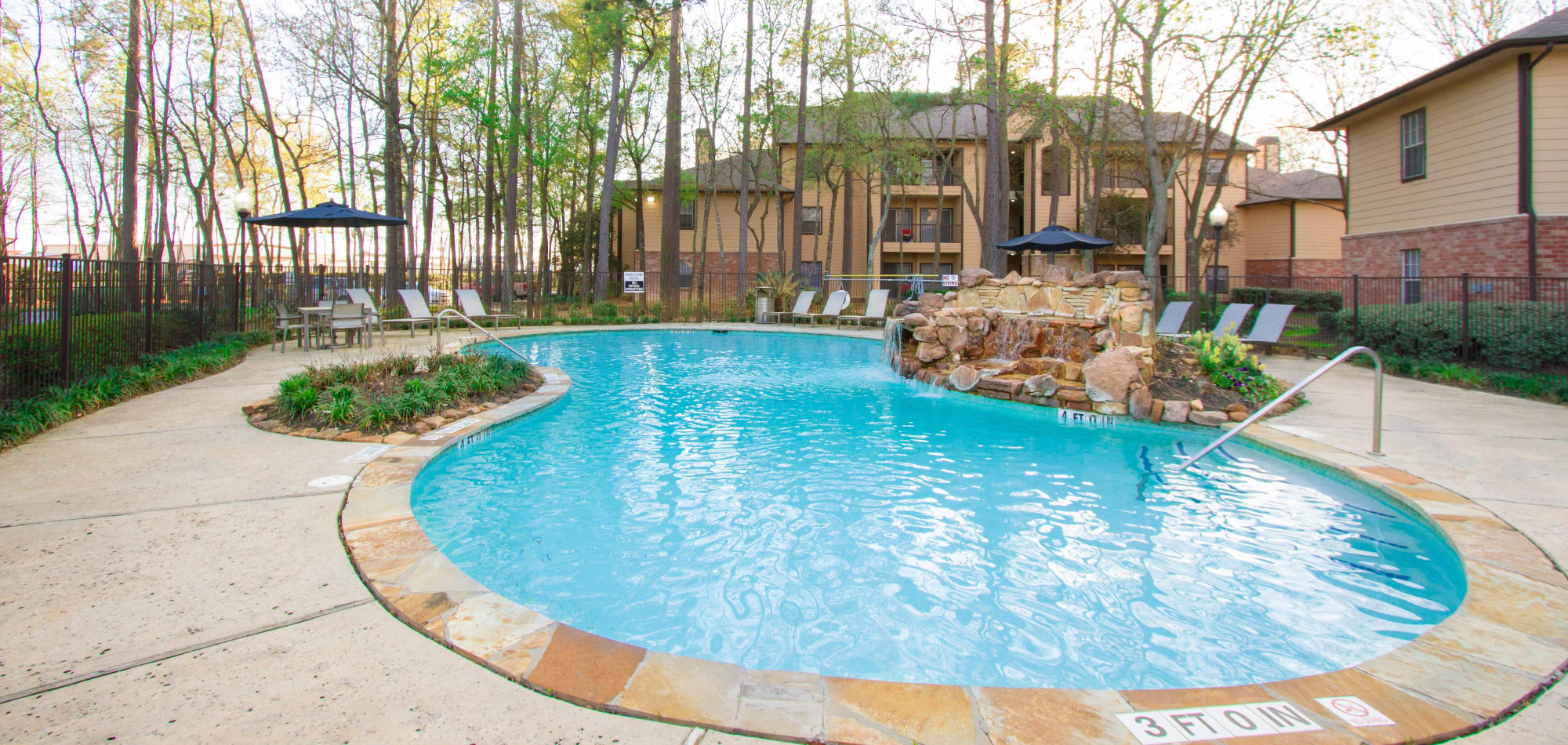 Beautiful swimming pool at Eagle Crest Apartments in Humble, Texas