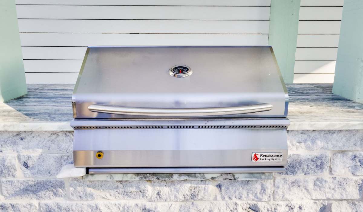 Barbeque station with community view at Trinity Villas in Lafayette, Louisiana