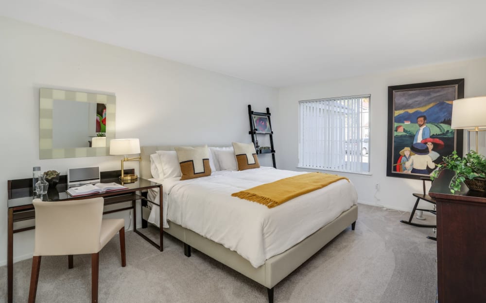 Large bedroom in an apartment at Aldingbrooke in West Bloomfield, Michigan