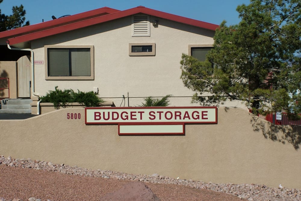 Prescott Valley, AZ Storage Features Budget Mini Storage