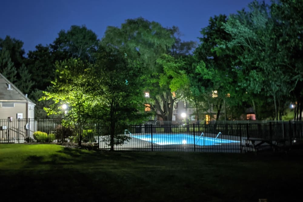 Enjoy apartments with a swimming pool that is great for entertaining at American Colony Apartments