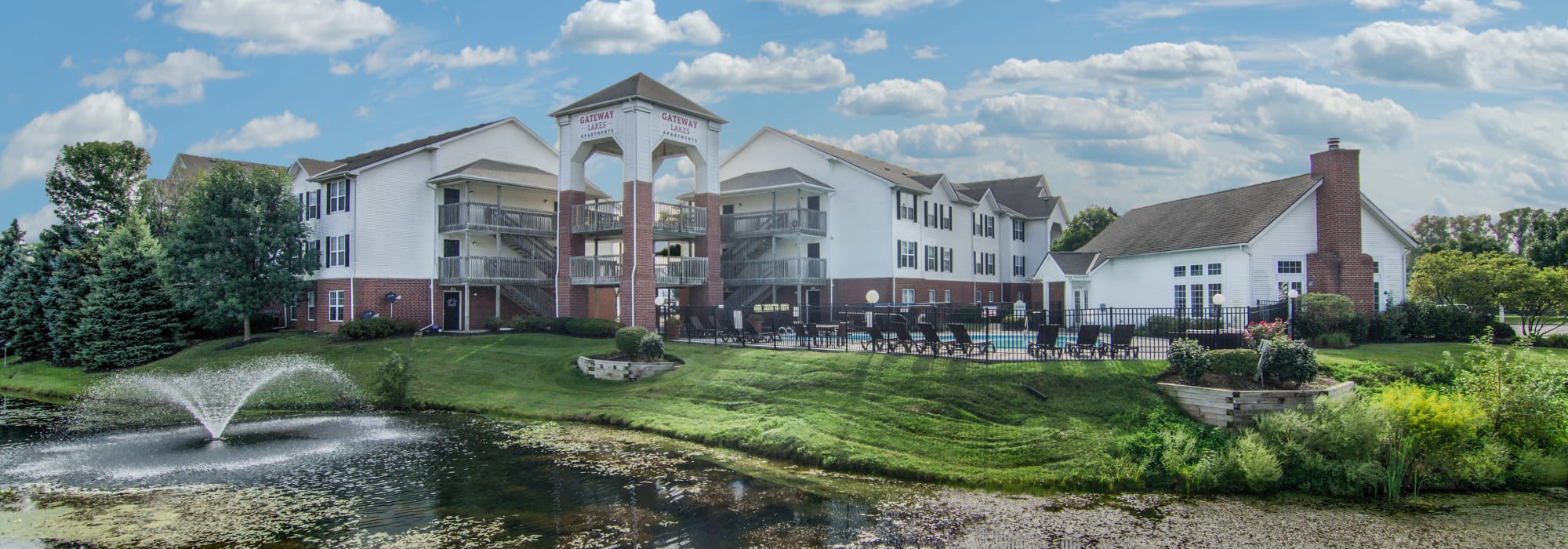 Apartments at Gateway Lakes Apartments in Grove City, Ohio