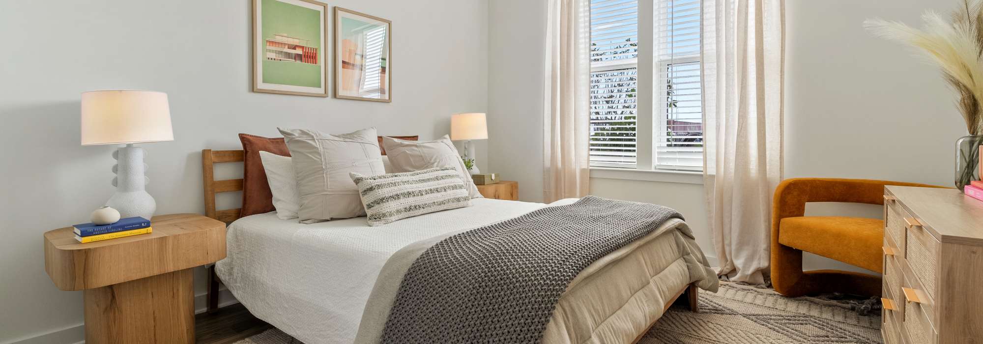 Apartment bedroom with large size bed at The Guild in Richmond, 