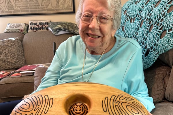 Resident enjoying Therapeutic CRDL