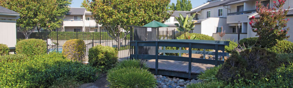 Landscaped grounds at Trinity Way in Fremont, California
