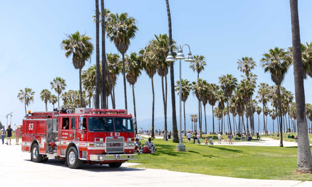Fire truck near the beach for StorQuest Self Storage's partnership with LAFD Foundation
