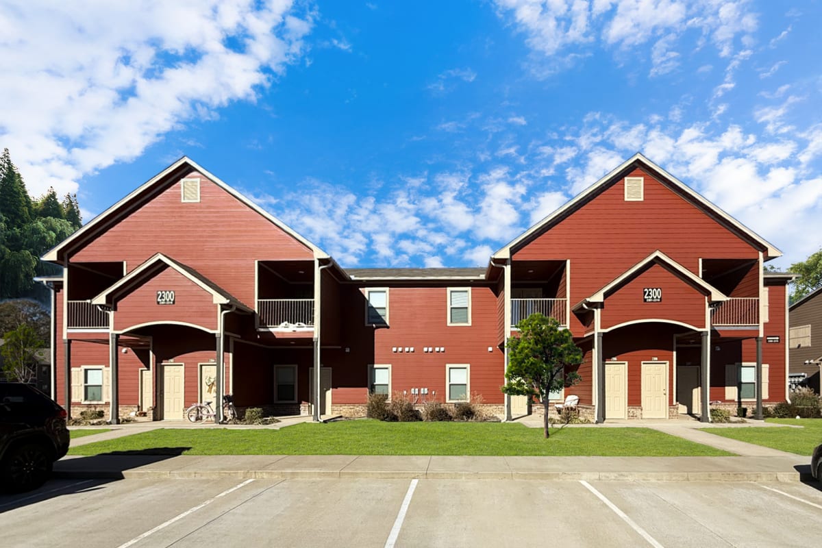 Exterior apartments at Atlas at Cabot in Cabot. AR