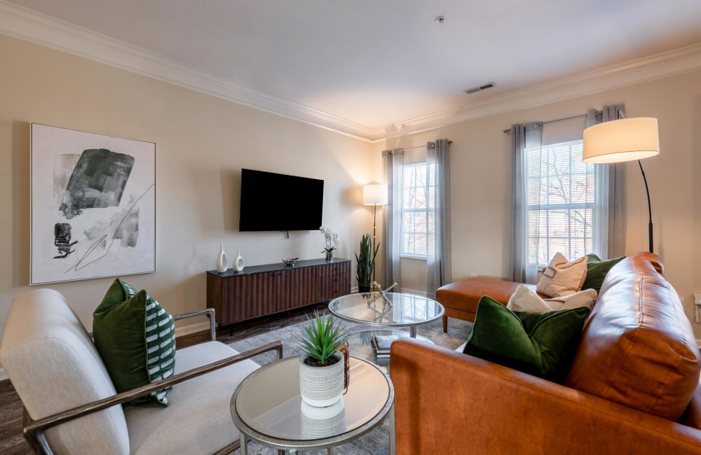 Spacious living room with open floor plan at Easton Commons Apartments & Townhomes in Columbus, Ohio