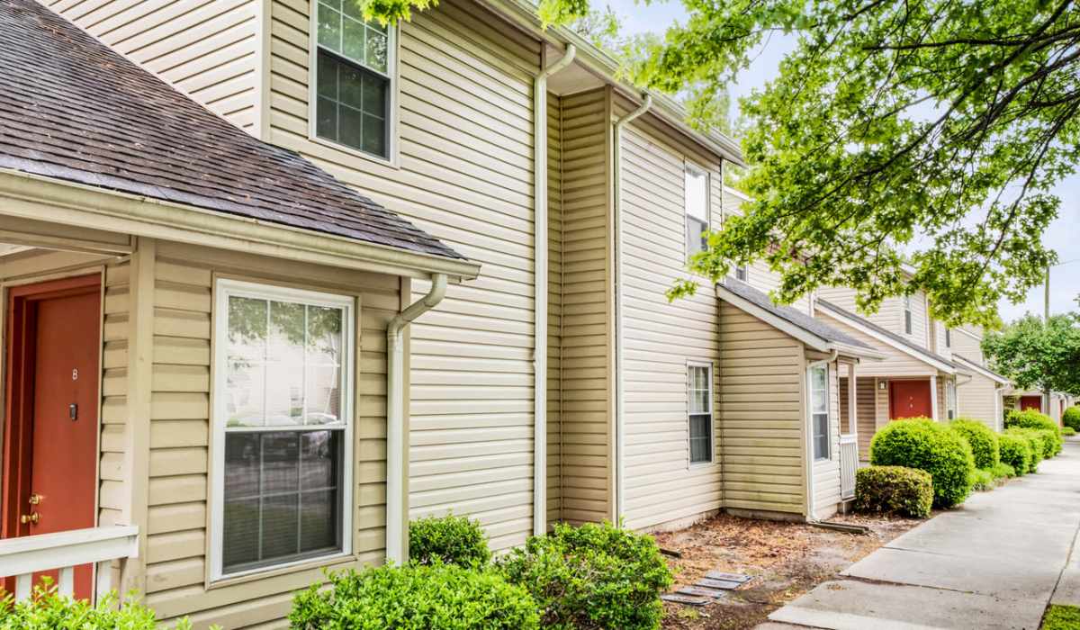 exterior of apartments at Southgate Manor in Elizabeth City, North Carolina