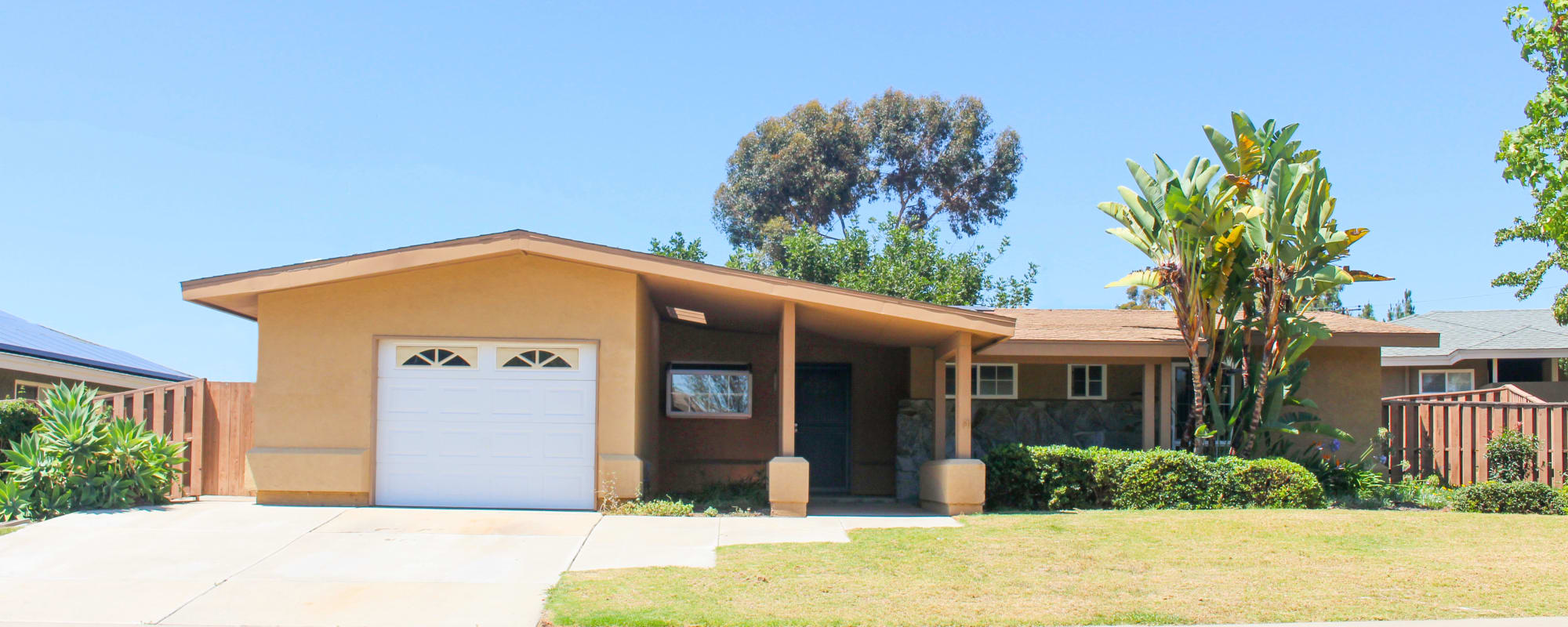 A home with a garage at Chesterton in San Diego, California