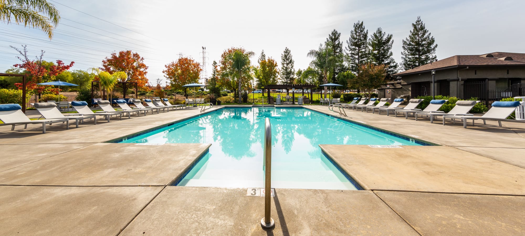 Apartments at The Fairmont at Willow Creek in Folsom, California