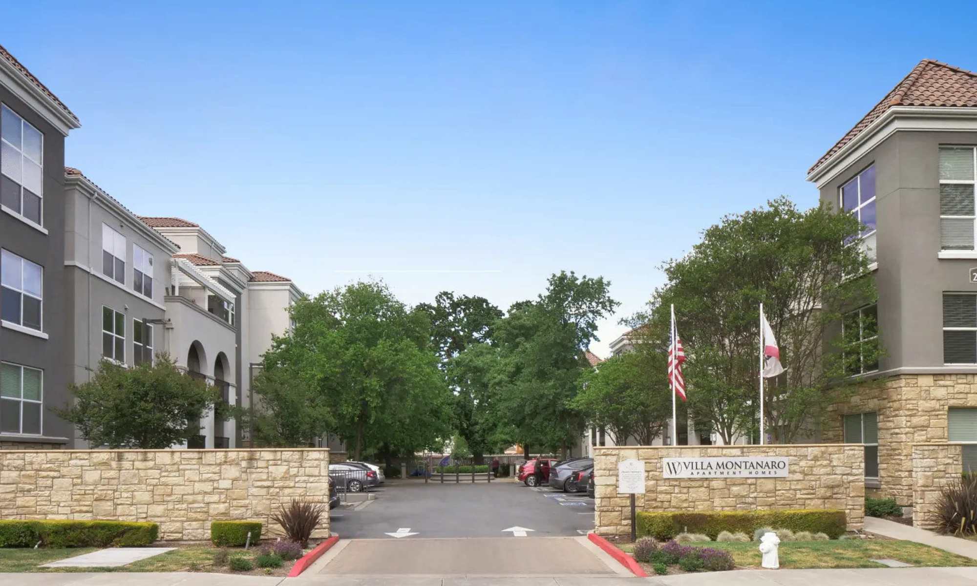 Apartments at Villa Montanaro in Pleasant Hill, California