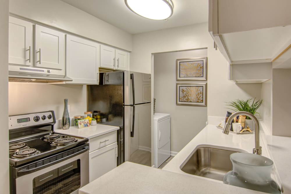 Photos of Hunter's Chase Apartments in Midlothian, Virginia
