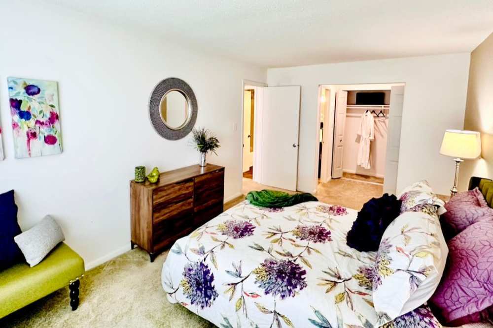 Extra large and bright primary suite