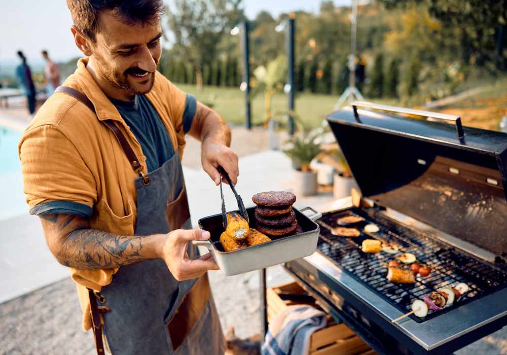Outdoor barbeque at Ridley Apartments in Houston, Texas 