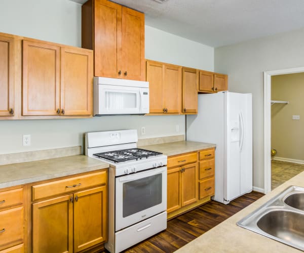 a bright and sunny kitchen at Wellings Court in Virginia Beach, Virginia