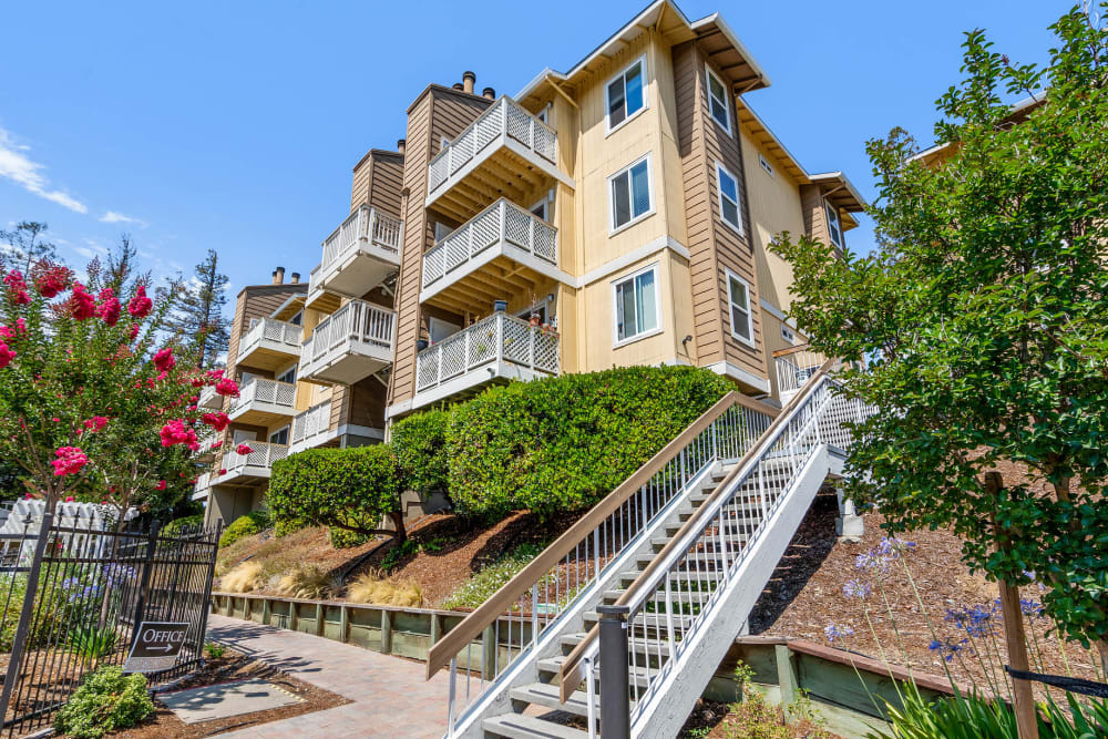 Building at Quail Hill Apartment Homes in Castro Valley, California