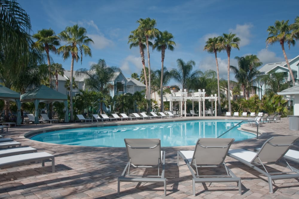 Luxurious swimming pool at Abaco Key in Orlando, Florida