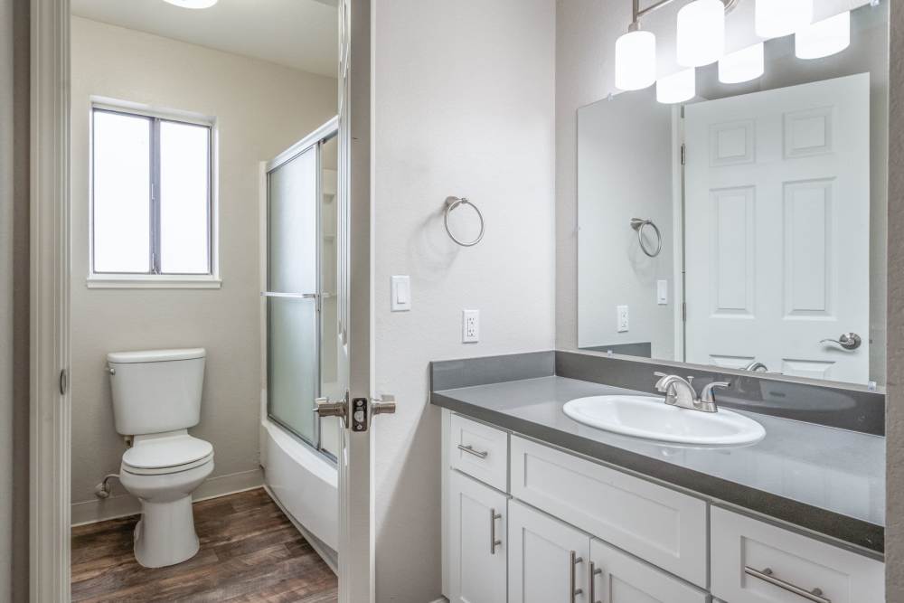 Large, spacious bathroom at Hidden Lake Condominium Rentals in Sacramento, California