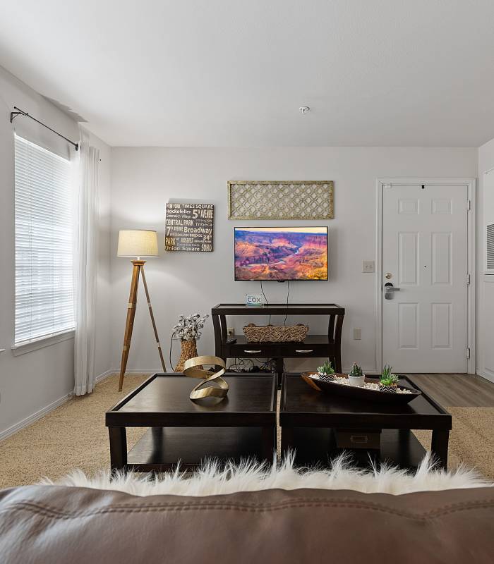 Spacious living room at Crown Pointe Apartments in Oklahoma City, Oklahoma