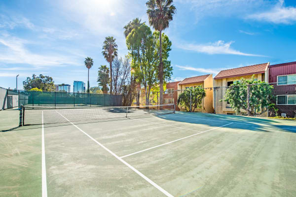 Amenities at apartments in Woodland Hills