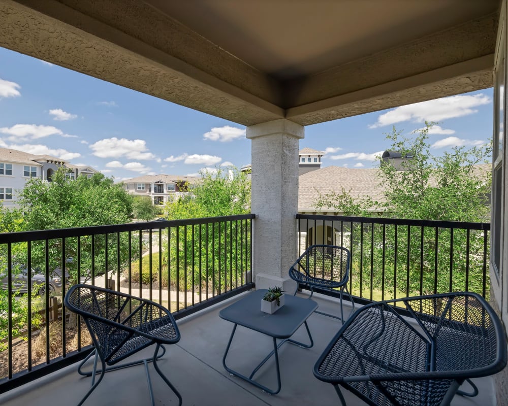 San Antonio, TX Apartments in Bexar County Wiregrass at Stone Oak
