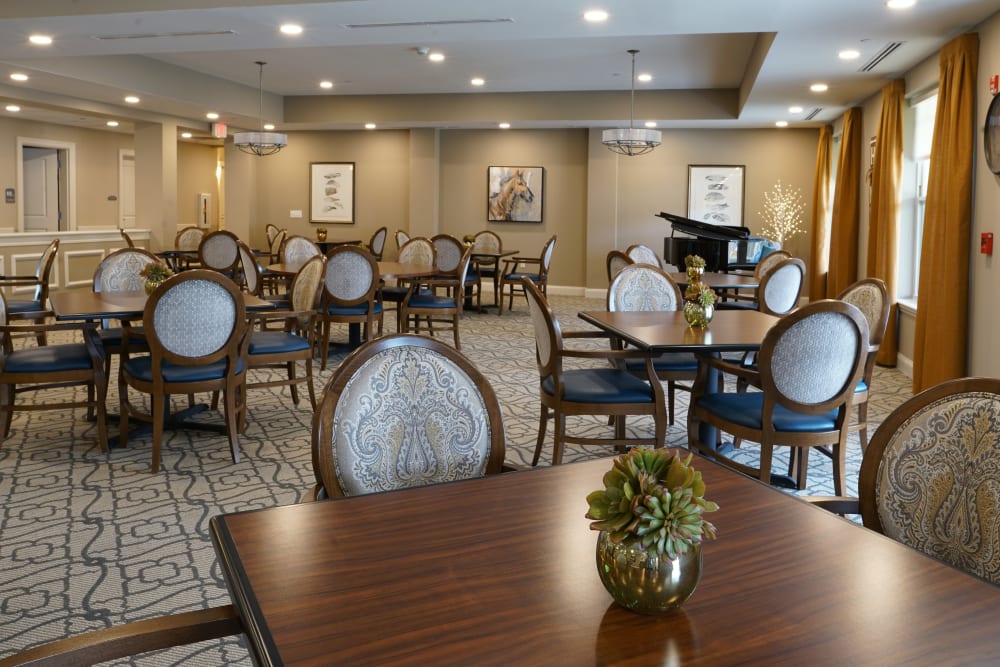 Dining at Harmony at White Oaks in Bridgeport, West Virginia