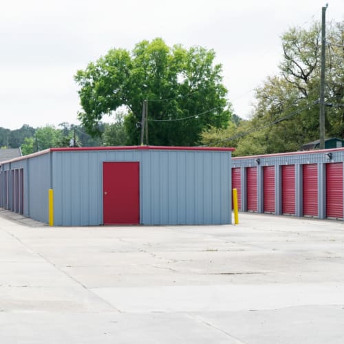 Outdoor storage units at Red Dot Storage in Hammond, Louisiana